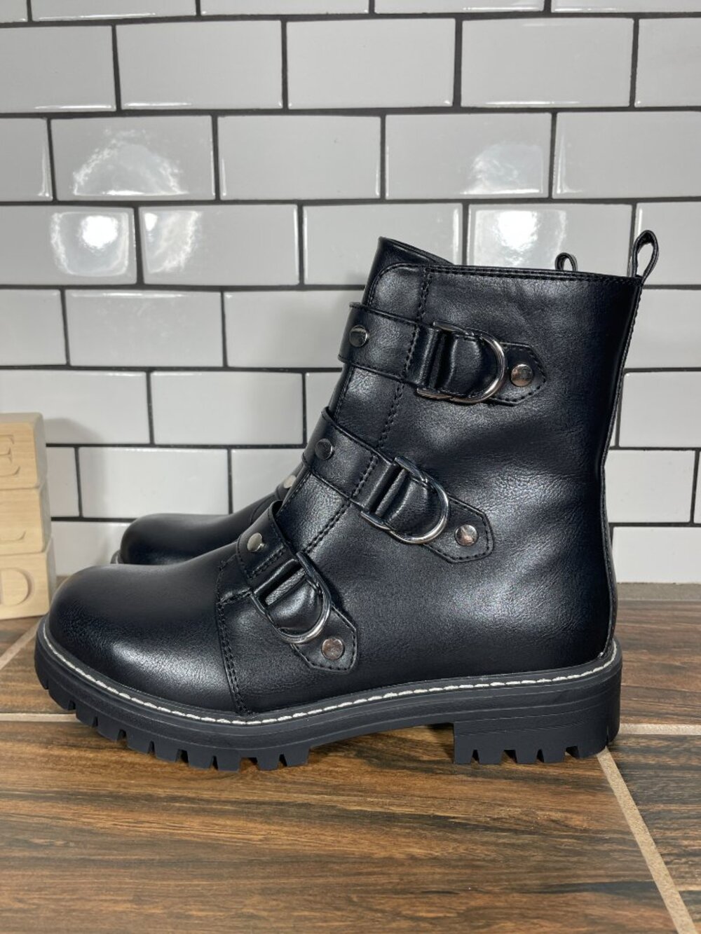 SO Cichlid Shoes Womens Sz 8 Black Faux Leather Side Zip Biker Moto Combat Boots